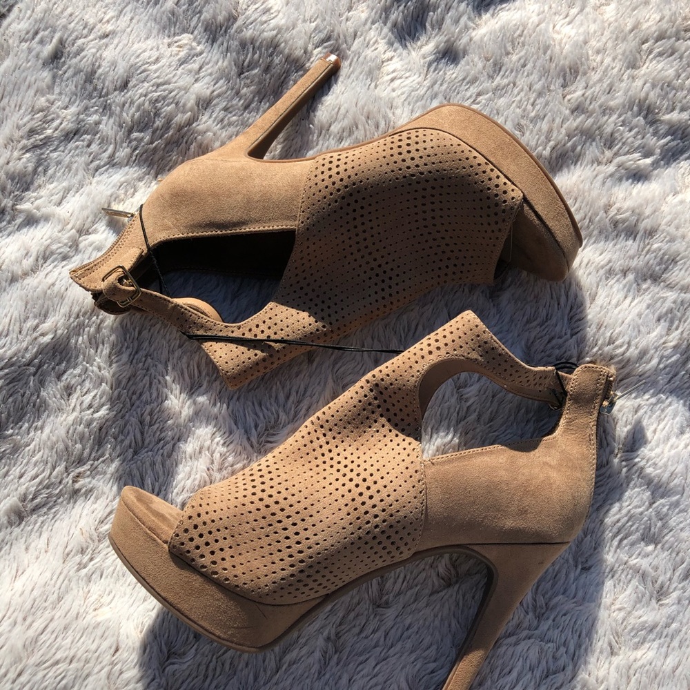 NWT PARKER & SKY Harlow Heels
